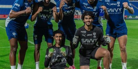 مشاركة الدوليين في تدريبات الهلال استعداداً لمباراة الخليج - محتوى بلس